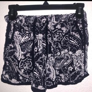 CATO Paisley Shorts